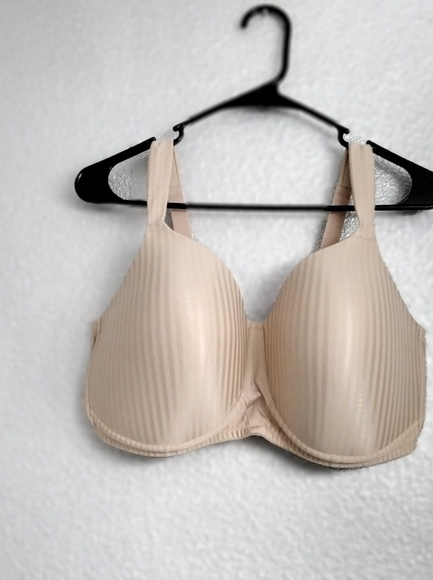 Playtex Secrets Perfectly Smooth Bra.   Size 42DD - Picture 1 of 5
